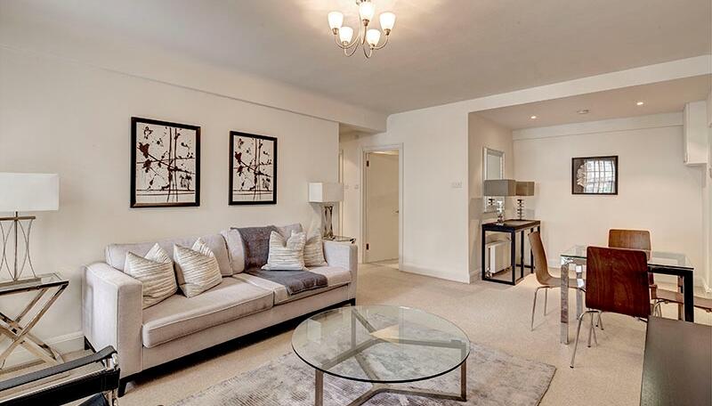 2 bed property in 145 Fulham Road, London